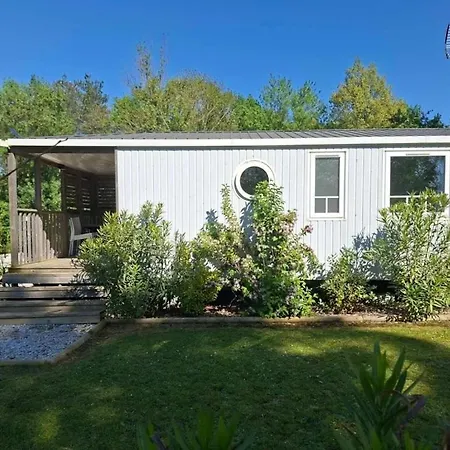 Zecamping 3 Dog Friendly Avec Piscine Au Bord Du De La Thesauque Шале Nailloux