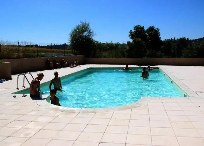 Zecamping 3 Dog Friendly Avec Piscine Au Bord Du Lac De La Thesauque * Nailloux