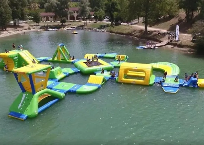 Zecamping 3 Dog Friendly Avec Piscine Au Bord Du Lac De La Thesauque Nailloux