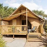 Zecamping 3 Dog Friendly Avec Piscine Au Bord Du De La Thesauque Nailloux