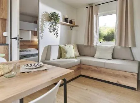 Camping 3 Etoiles - Piscine - Ccaaaef Nailloux