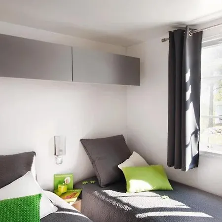 シャレー Zecamping 3 Etoiles Dog Friendly Avec Piscine Au Bord Du De La Thesauque Nailloux