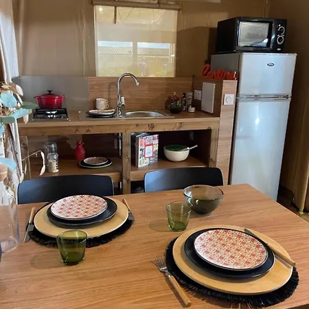 シャレー Zecamping 3 Etoiles Dog Friendly Avec Piscine Au Bord Du De La Thesauque Nailloux