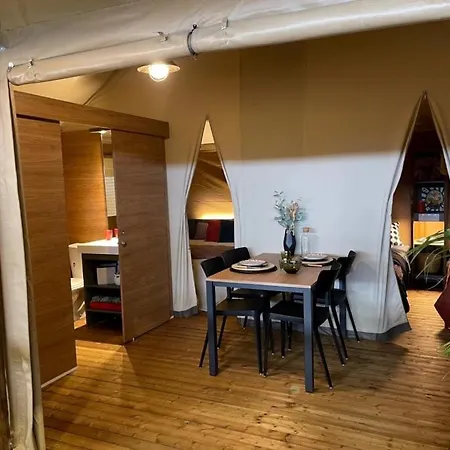 シャレー Zecamping 3 Etoiles Dog Friendly Avec Piscine Au Bord Du De La Thesauque Nailloux