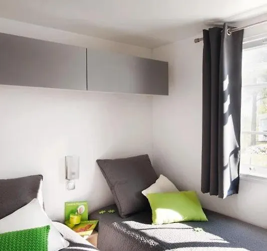 Chalet Chalet 3 étoiles - Piscine - ccaaaef Nailloux