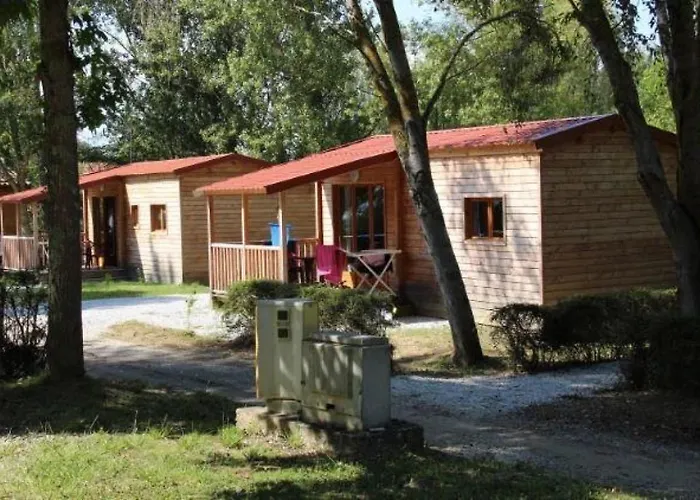 Chalet Chalet 3 étoiles - Piscine - ccaaaef